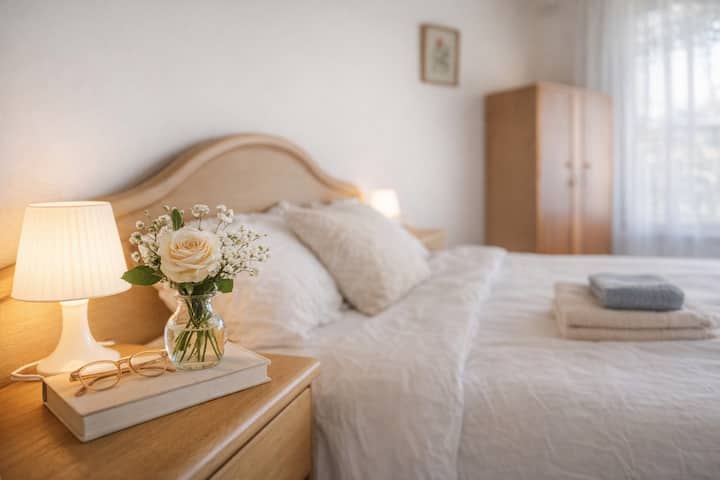 La Diamond | Near Melbourne Zoo & Hospitals | 8ppl - Northland