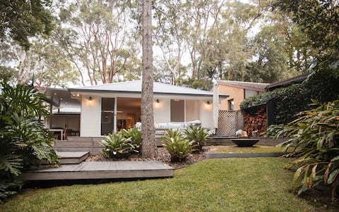 Modern Beach House with Fire pit + 300m to Beach