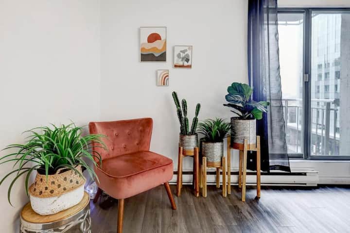 Executive 1br Downtown Suite | Central Location - Montreal