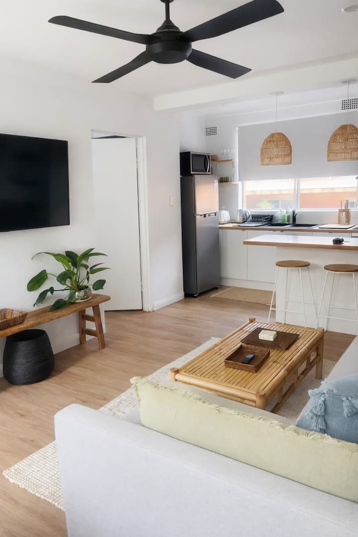 Dee Why - 1 Minute Walk To Beach & Shops - Collaroy
