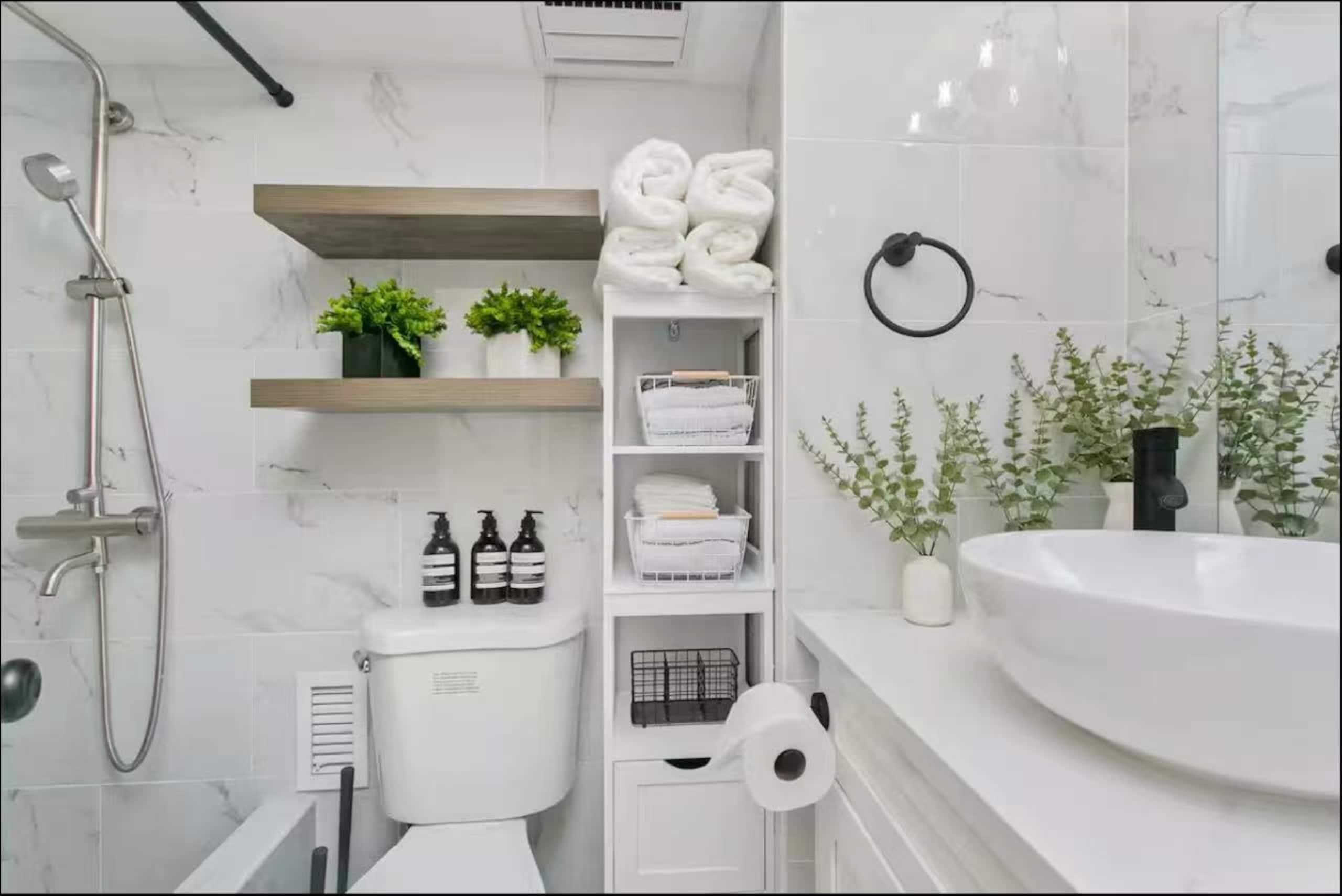 Modern Waikiki Studio - Image 10