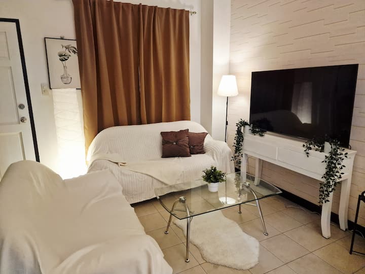 15% Off Sale. Luxury Penthouse Suite Near Bgc. - Taguig
