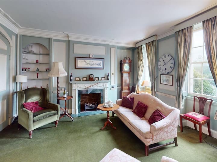 Grade Ii Listed Home For Rent. Over 300 Years Old! - Ilford