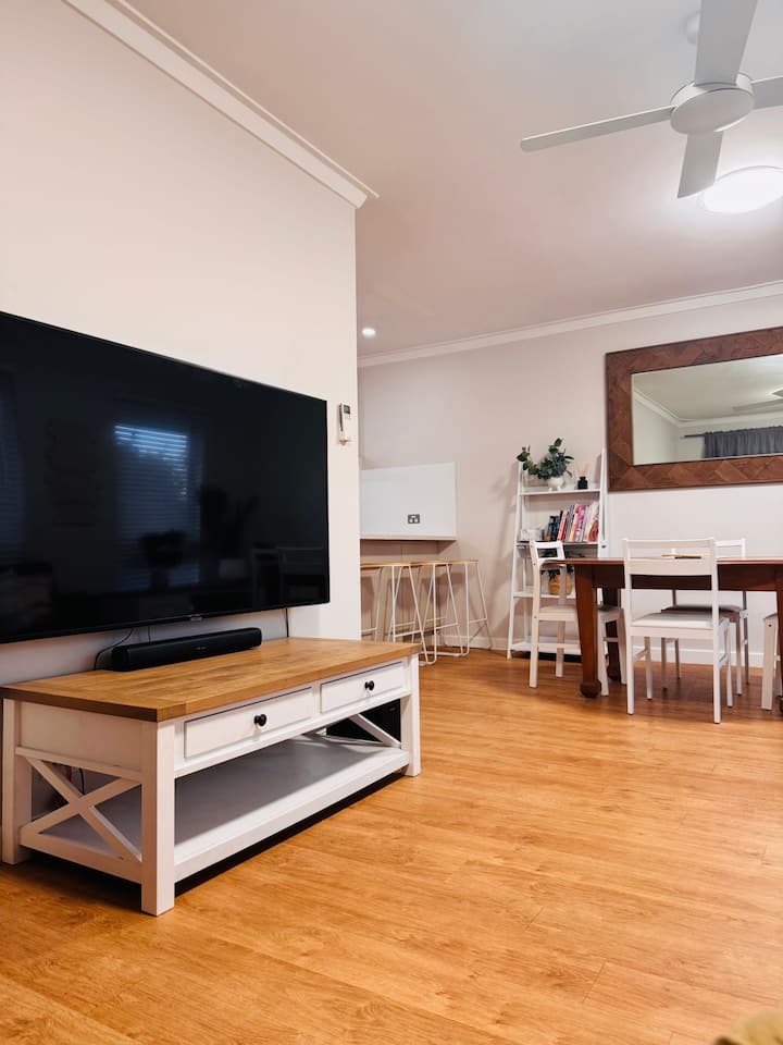 Modern 2br Como House • Outdoor Entertainment - Riverton