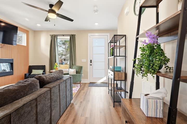Modern Durham Escape 10 Mins From Duke & More ! - Durham, NC
