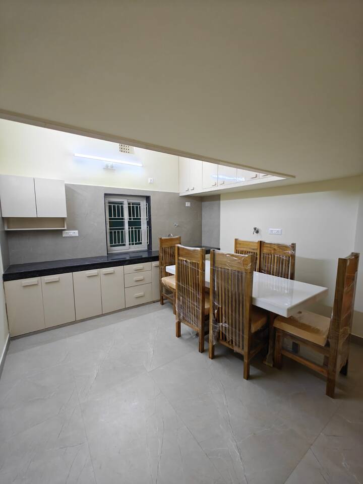 Independent 2 Bhk Fully Furnished Home + Parking - Bhubaneswar