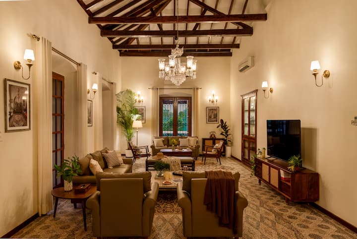 Living room image 6