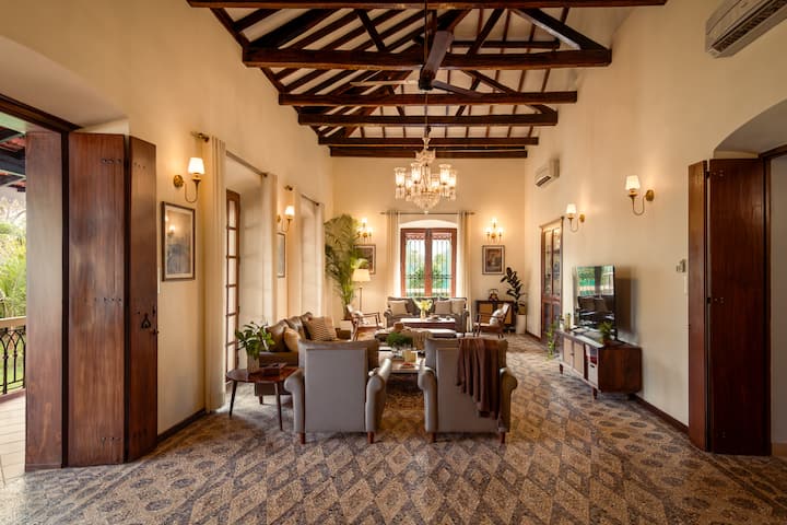 Living room image 8