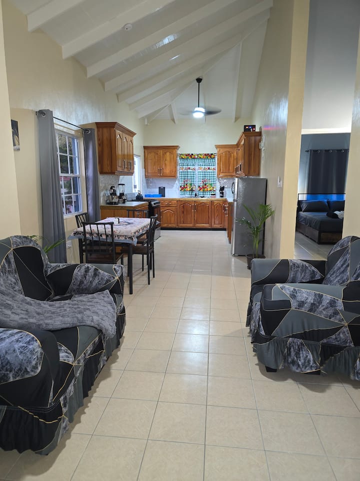 Upstairs Apartment With Piton View In Soufriere - Santa Lucía