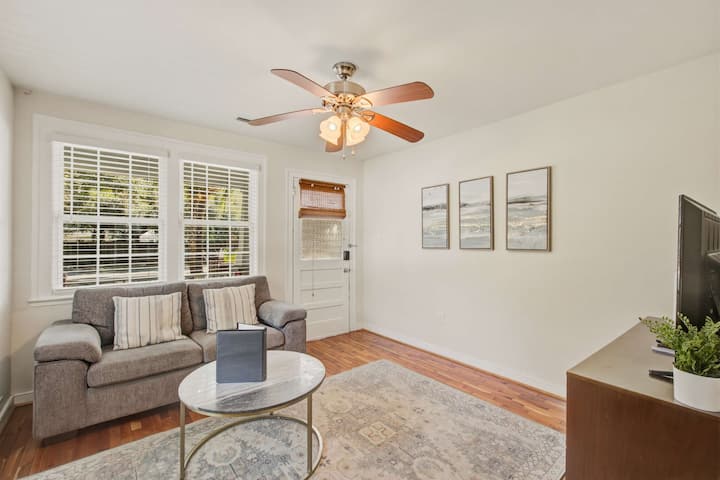 Quiet Retreat Near Downtown Charleston - North Charleston, SC
