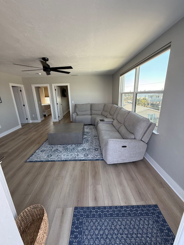Icon On The Bay - Panoramic Views/rooftop Hot Tub - Fort Myers Beach, FL