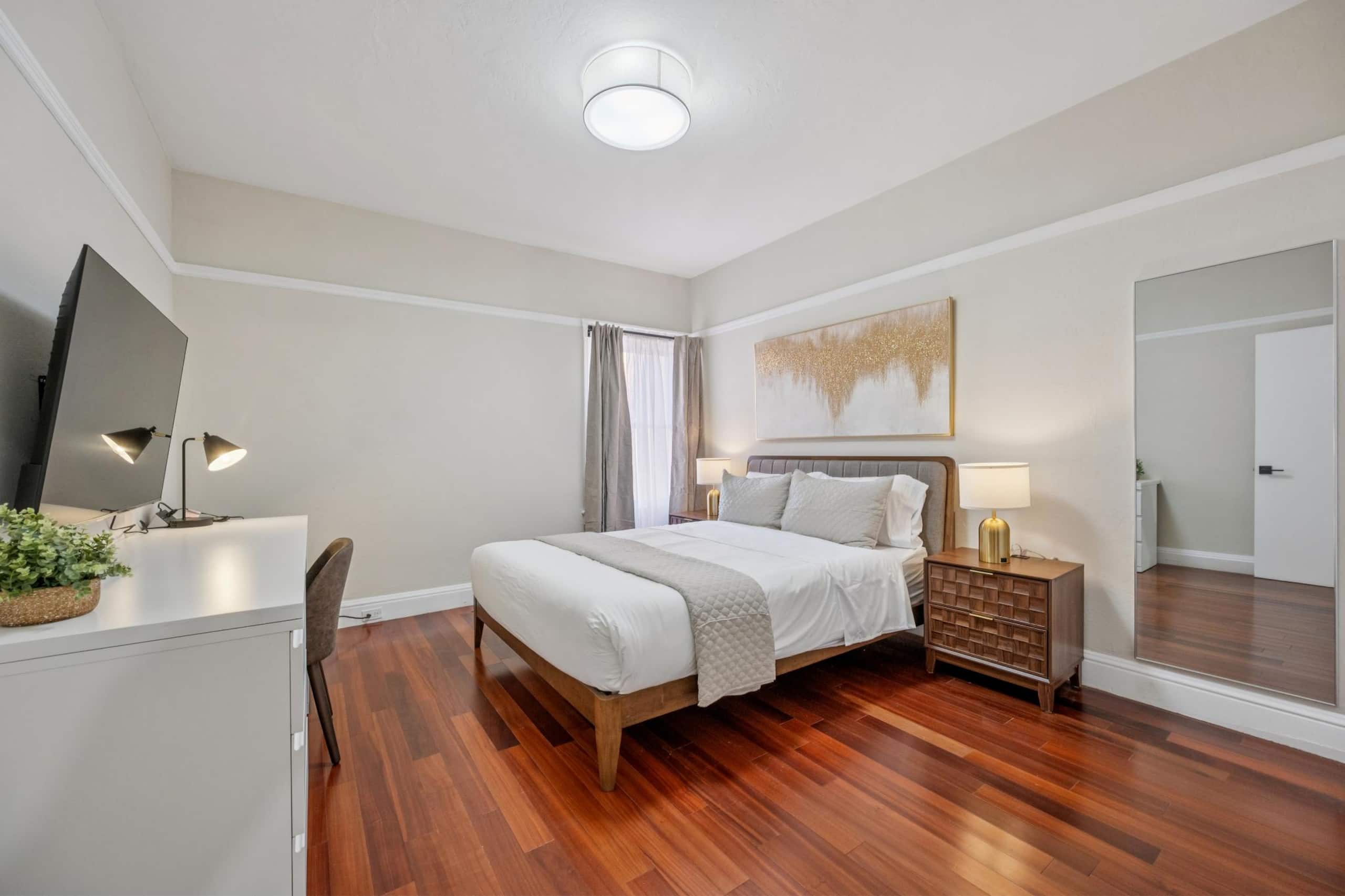 Home in San Francisco · ★5.0 · 2 bedrooms · 2 beds · 1 bath - Image 42