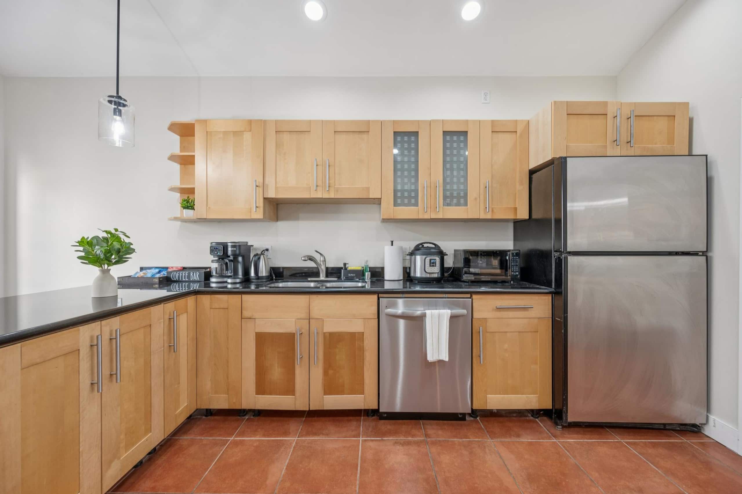 Home in San Francisco · ★5.0 · 2 bedrooms · 2 beds · 1 bath - Image 10