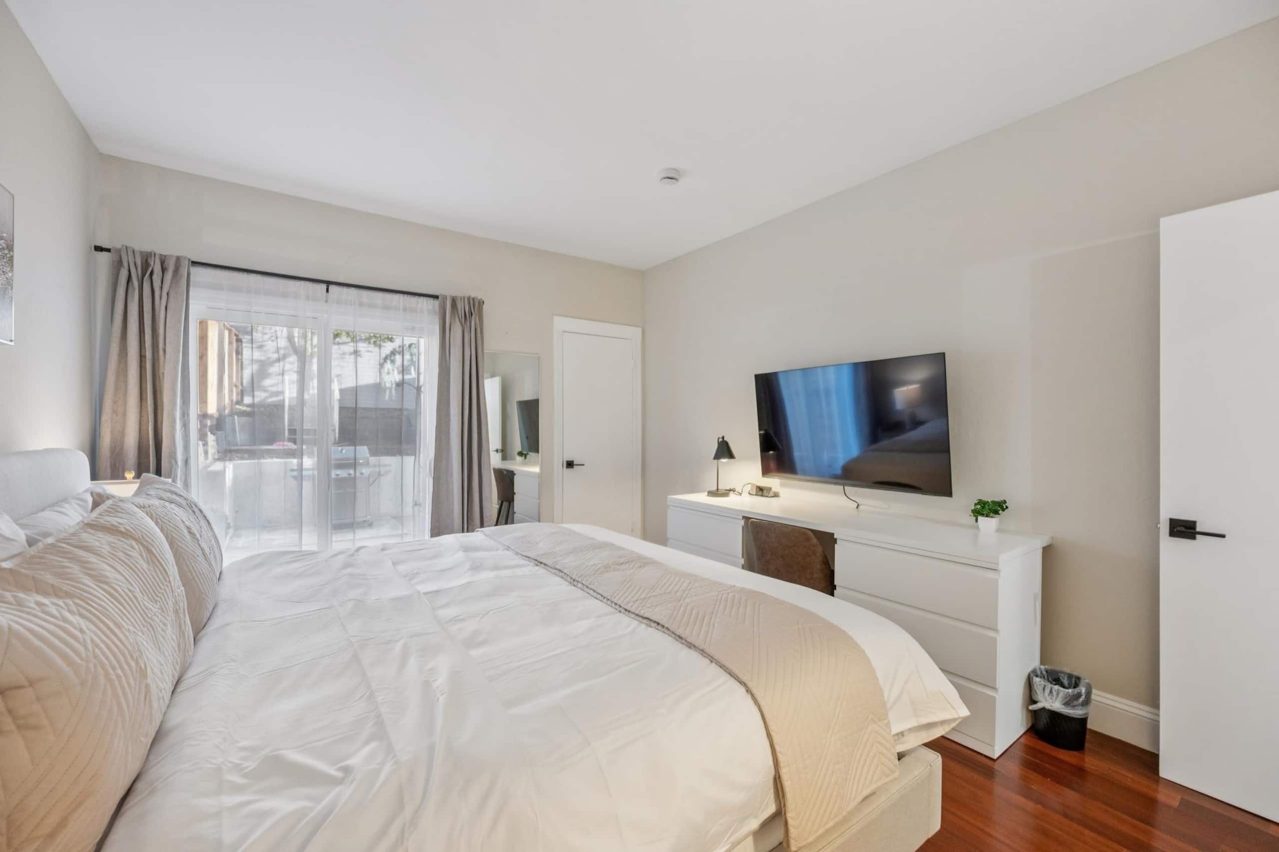 Home in San Francisco · ★5.0 · 2 bedrooms · 2 beds · 1 bath - Image 47
