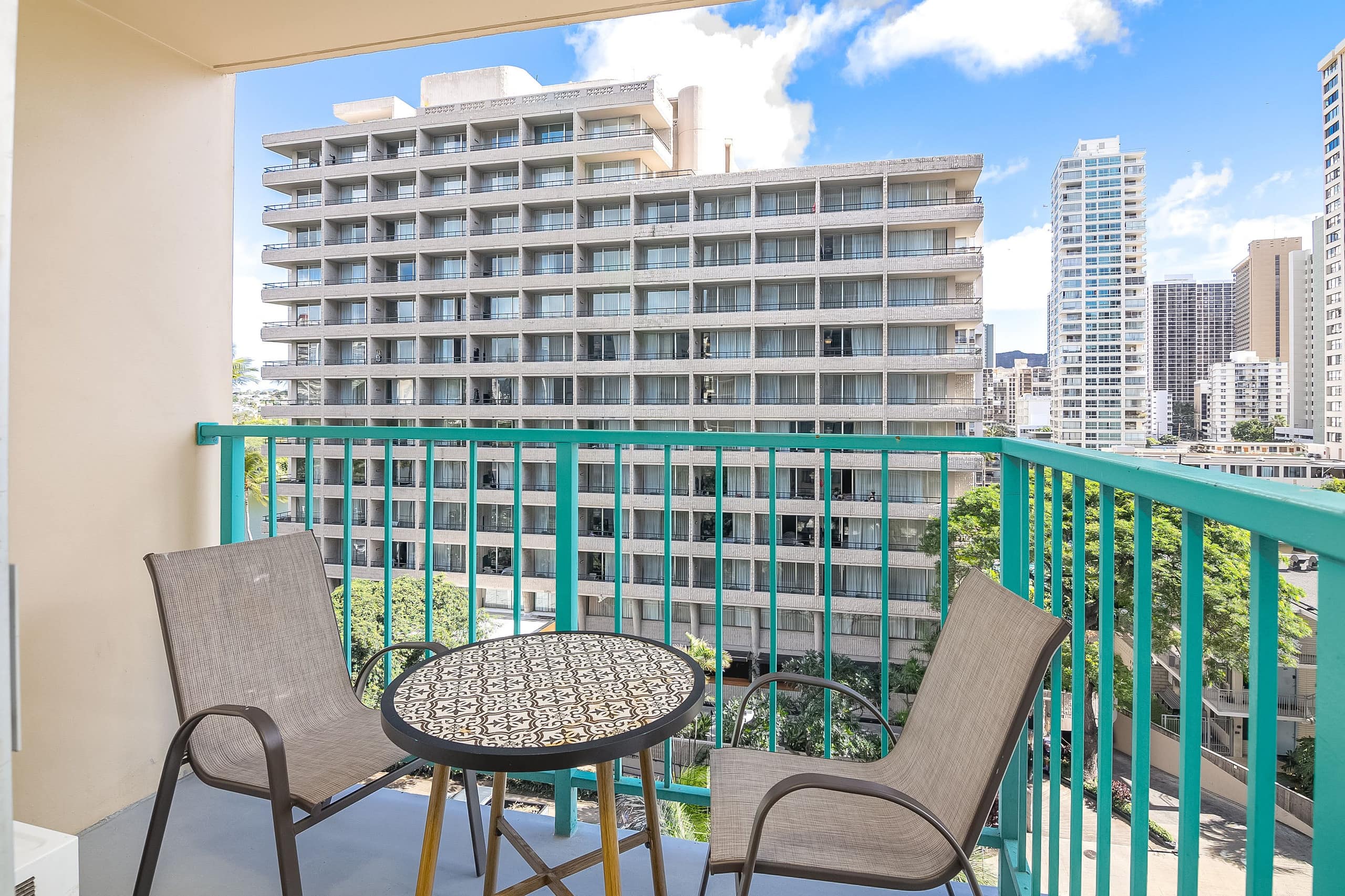 Hotel in Honolulu · ★4.77 · Studio · 1 bed · 1 private bath - Image 14