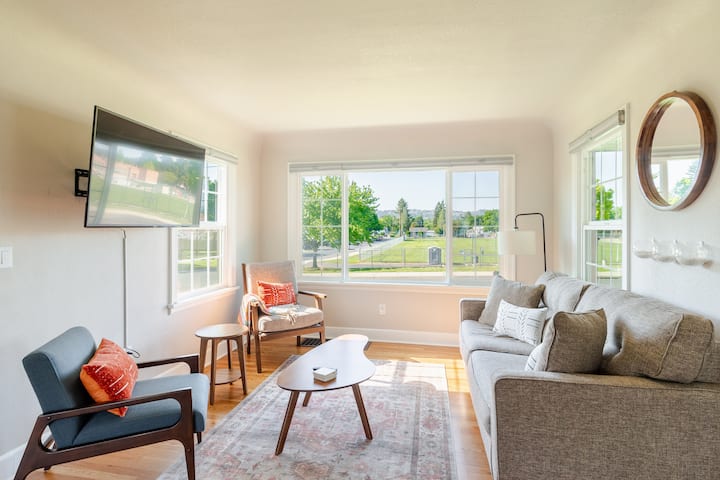 Cozy Millwood Home Between Spokane & Cda - Spokane Valley, WA