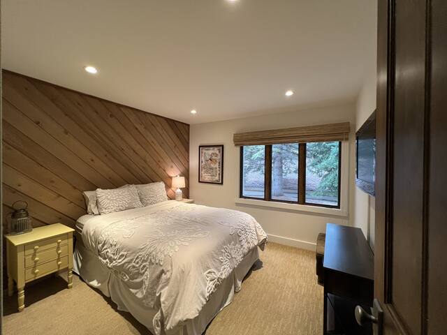 Oak & Maple Property Management managed Airbnb listing 3