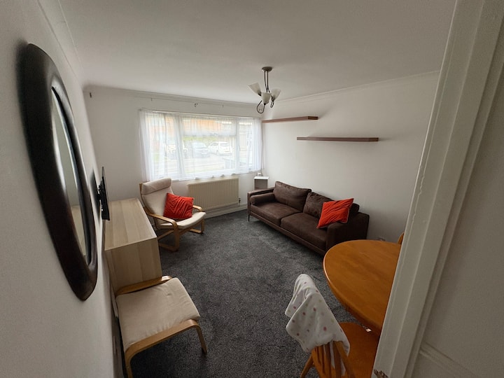 Spacious 1 Bedroom Groundfloor With Garden - Crawley