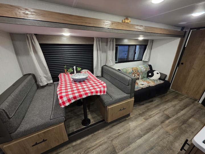 Cozy Camper - Savannah