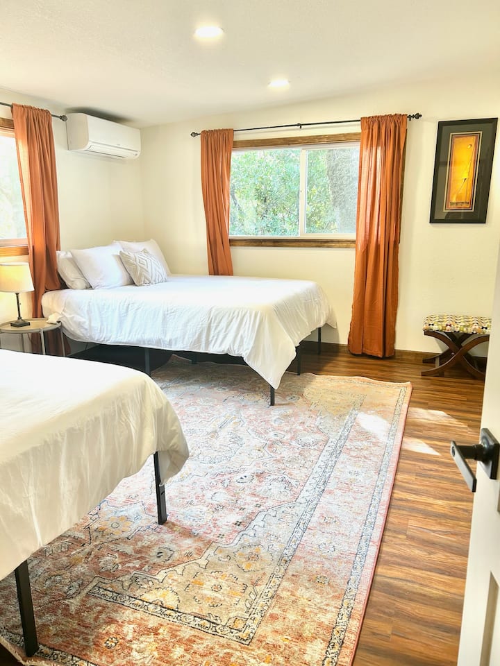 Second bedroom of Cabin, includes one twin rollaway bed