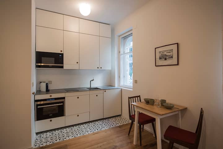 Peaceful Central Studio In A Historic Building - Budapeszt