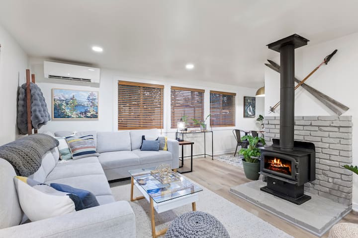 Midtown Hearth & Hops Retreat - Bend, OR