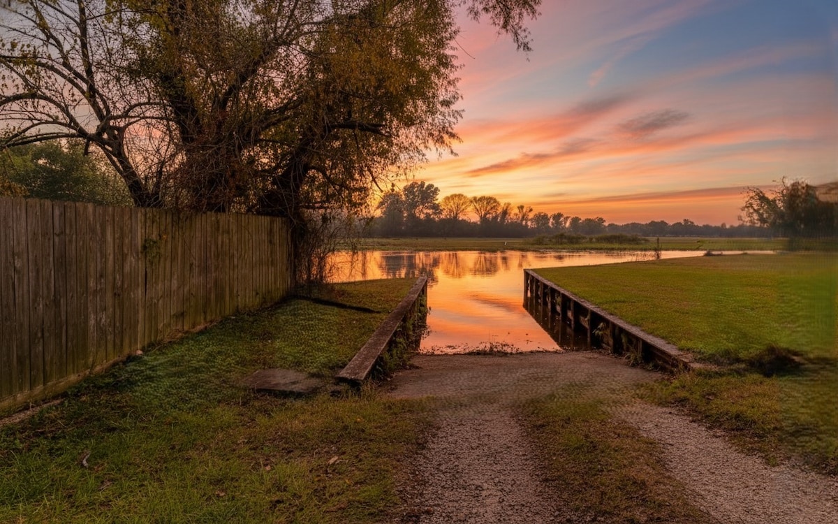 Lake Conroe Escape