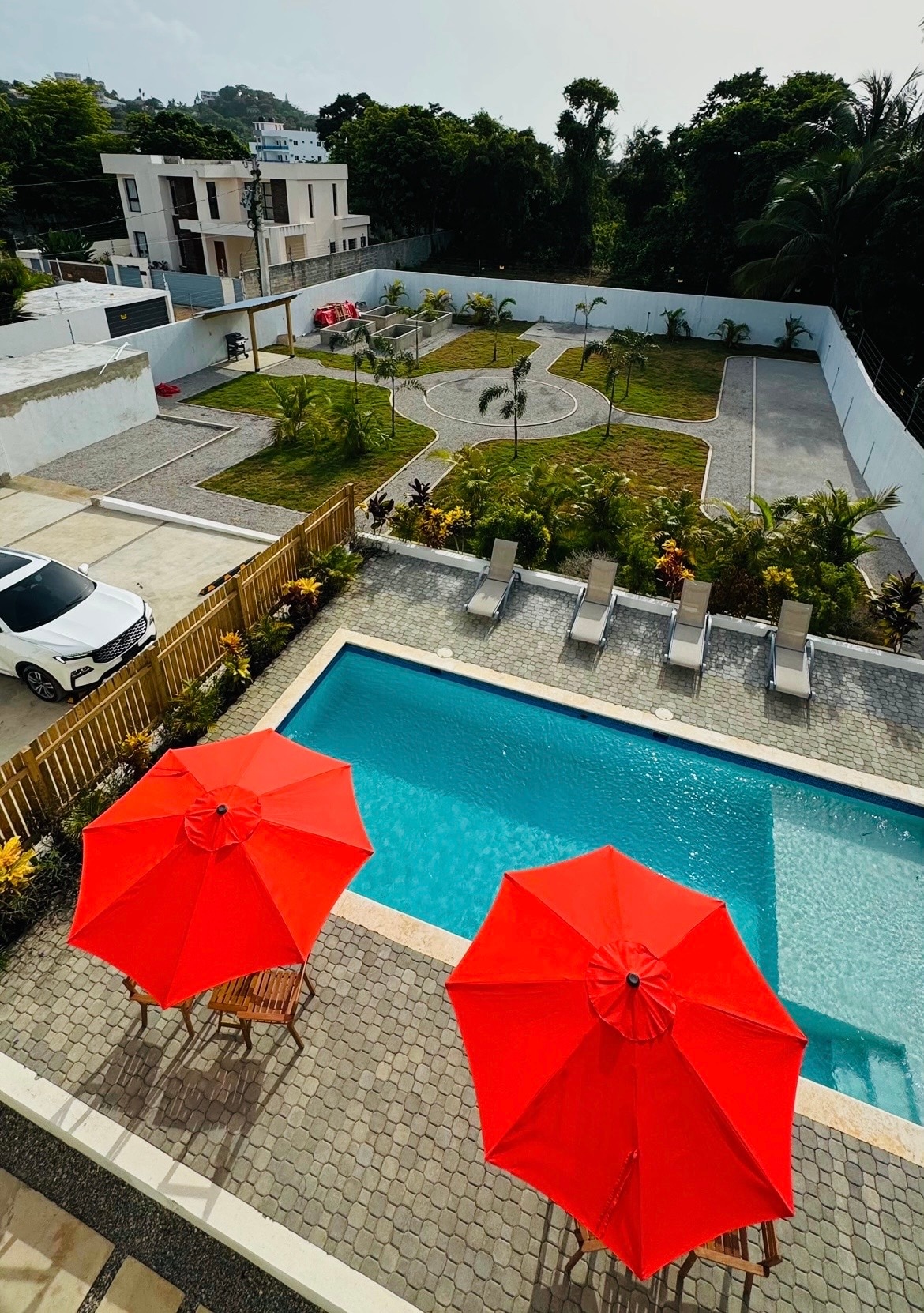 Property image 32 - Luxury 3BR Modern Apt. Short Walk to the Beach!