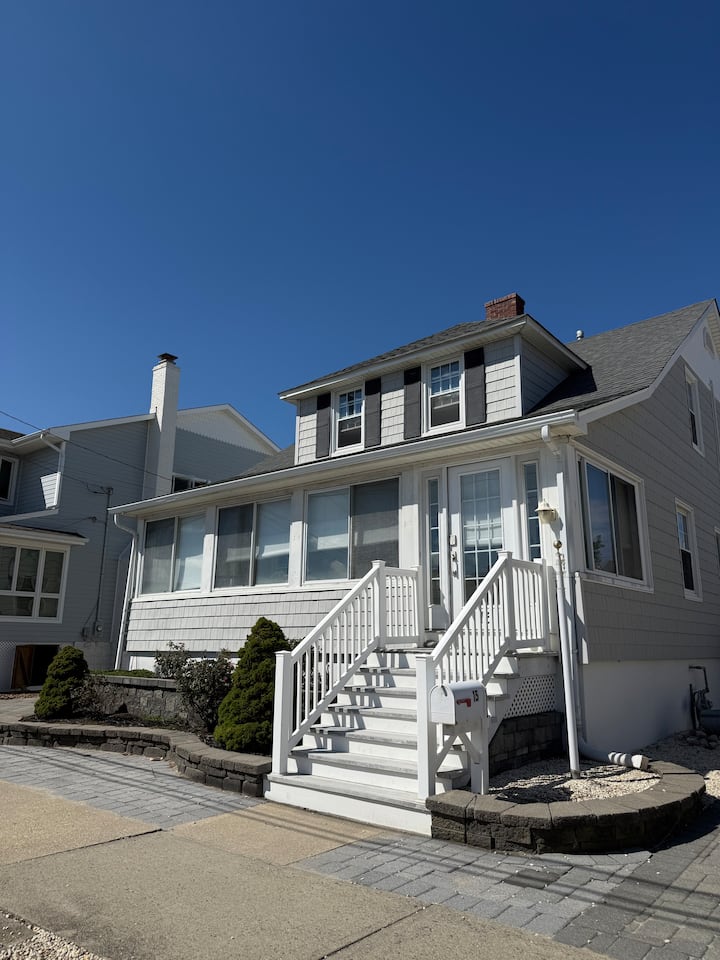 Ocean Block Retreat - Lavallette, NJ