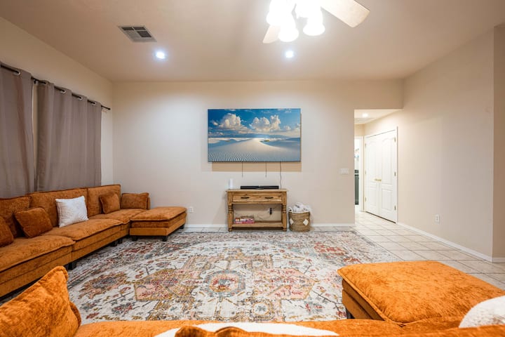 Desert Oasis Near White Sands W/ Pool & Game Room - Alamogordo, NM
