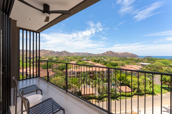 Vista Paz Condo, Ocean Views & Beach Club