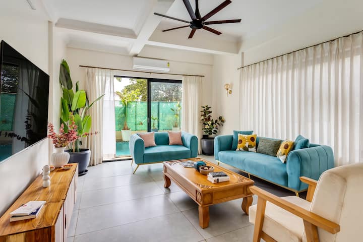 Living room image 11