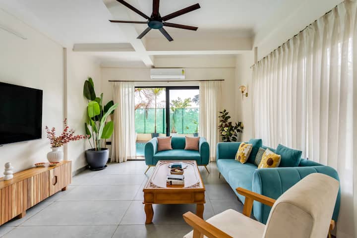 Living room image 9