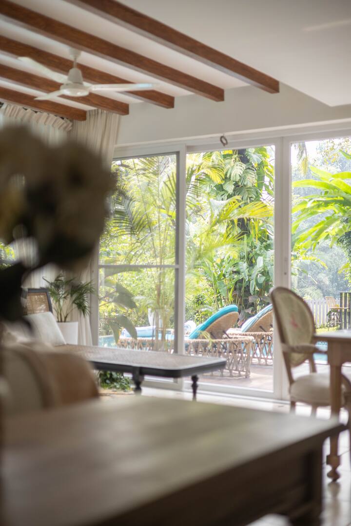 Living room image 12