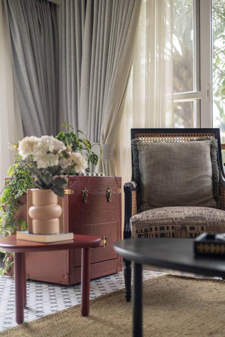 Living room image 8