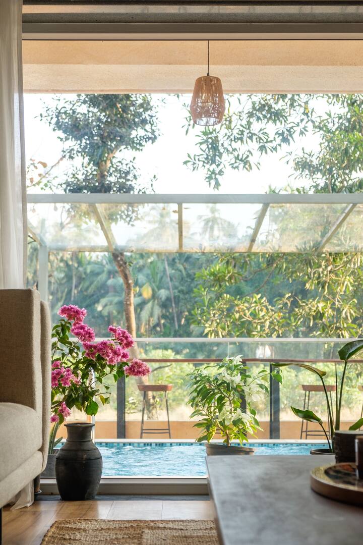 Living room image 2
