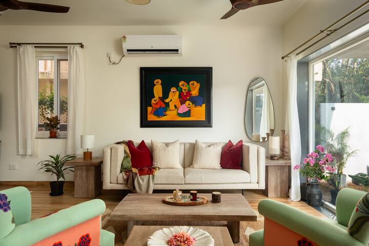 Living room image 2