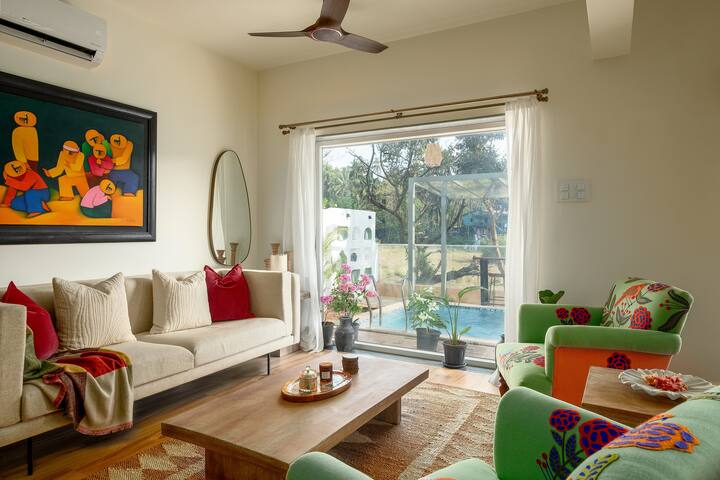 Living room image 3