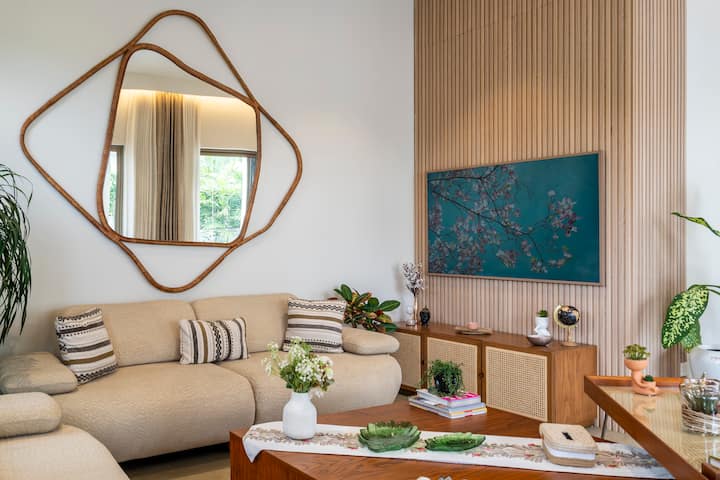 Living room 2 image 2