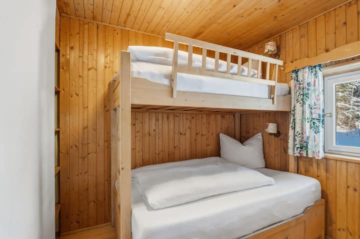 Schlafzimmer 2