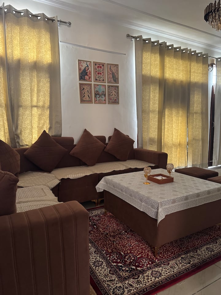 Clean & Comfortable Room In Chandigarh - Sahibzada Ajit Singh Nagar