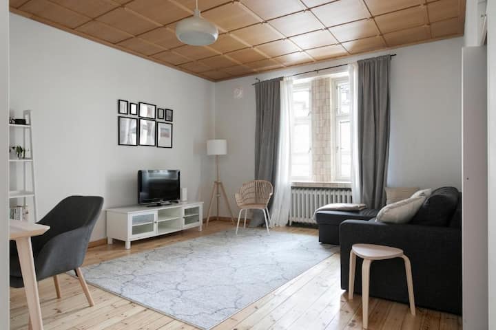 Central Spacious 2br 85m2 Apartment - Helsinki