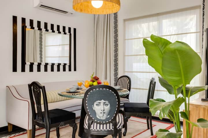 Dining area image 2