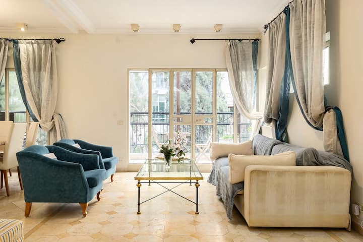 Hovevei Zion Boutique - Jerusalem