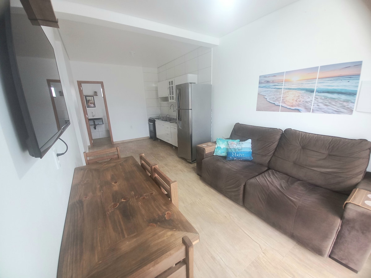 Imóvel de sucesso: Apt2 New 5 minutes from Central Beach (1,200m) em Garopaba