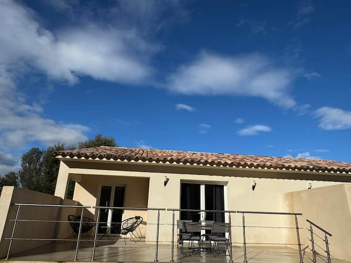 La Corse Au Calme.
"Appartement Vert" - Santa Giulia