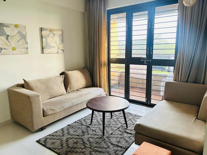 Peaceful 2 Bhk Amidst Greenery | Wi-fi Ac Tv & Ott - Nashik