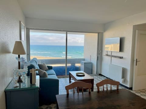 Successful Airbnb property: Beautiful apartment with sea view - Port St Ange in Le Barcarès
