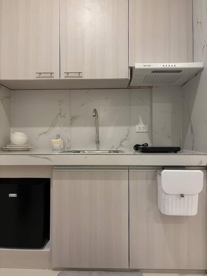 Elegant Luxury Studio Apartment - Cabanatuan City