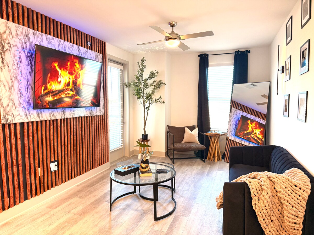 Top Airbnb: Luxury Apartment Conroe Downtown in Conroe